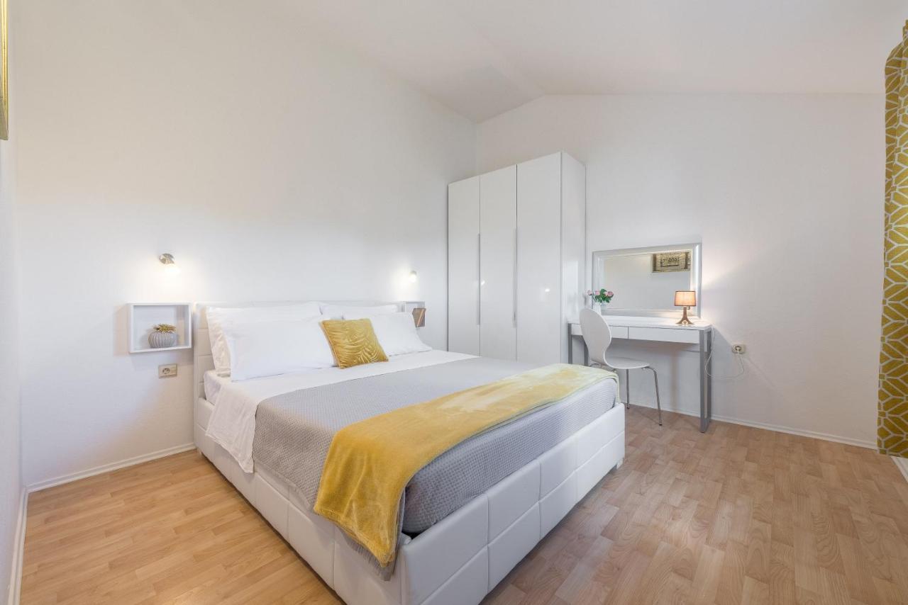 Apartments Maria 库克利卡 外观 照片