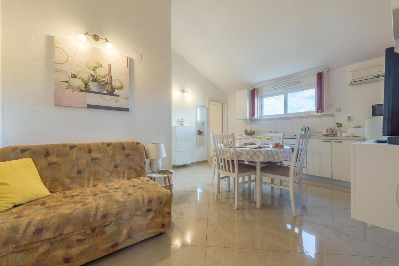 Apartments Maria 库克利卡 外观 照片